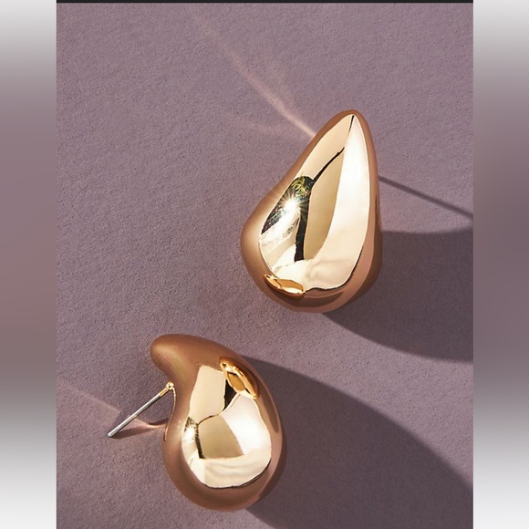 Anthropologie Jewelry - Anthro The Petra Short Drop Earrings